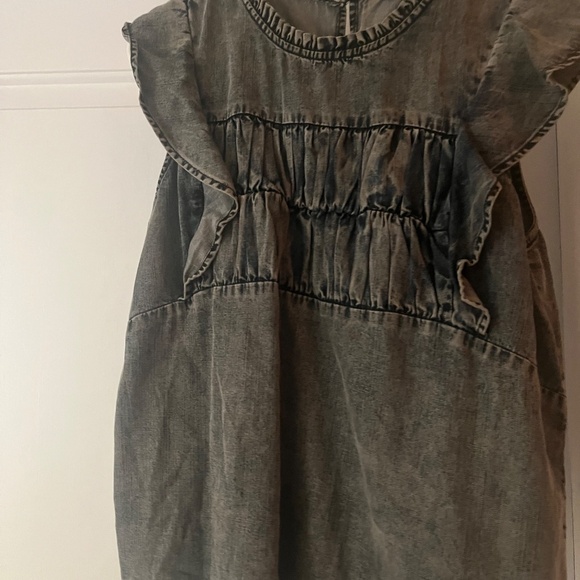 Rails Ruffle Denim Sleeveless Blouse - Picture 4 of 4